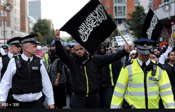 Sadiq Khan responsible for converting Britain as a colony of Pakistan: Pakistani Muslims openly protest with ISIS like flags and Police cannot take action.